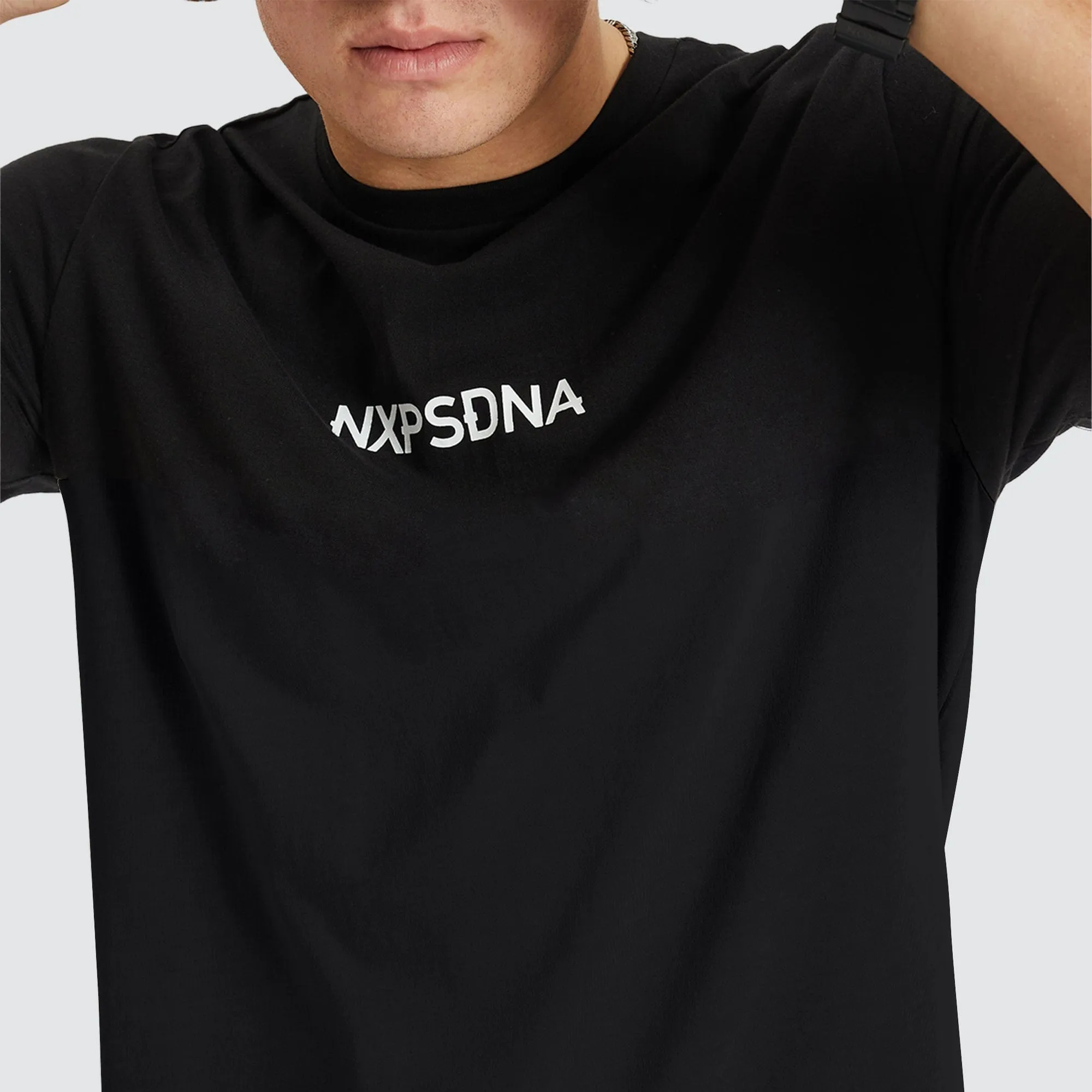 Echelon Cape Back T-Shirt Jet Black