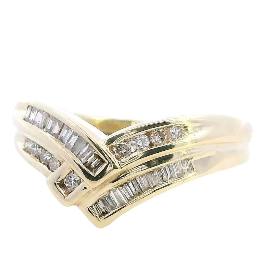 Elegant 9ct Yellow Gold Diamond Ring with 31 Sparkling Stones - Timeless Design