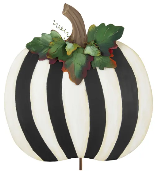Elegant Pumpkin Yard